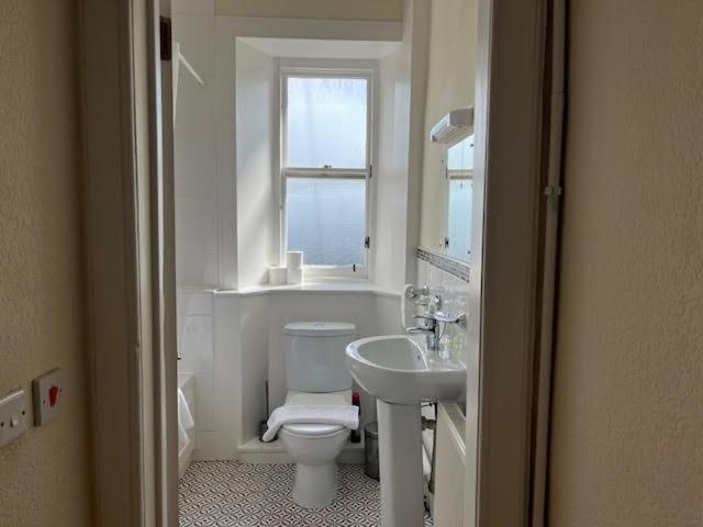 Royal Mile Cranston Apartment *